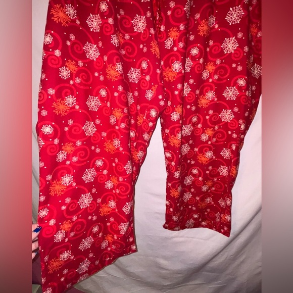 Cacique Women’s Red Snowflake flannel bottoms - Picture 4 of 12